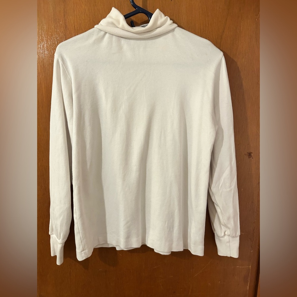 Vintage white turtleneck